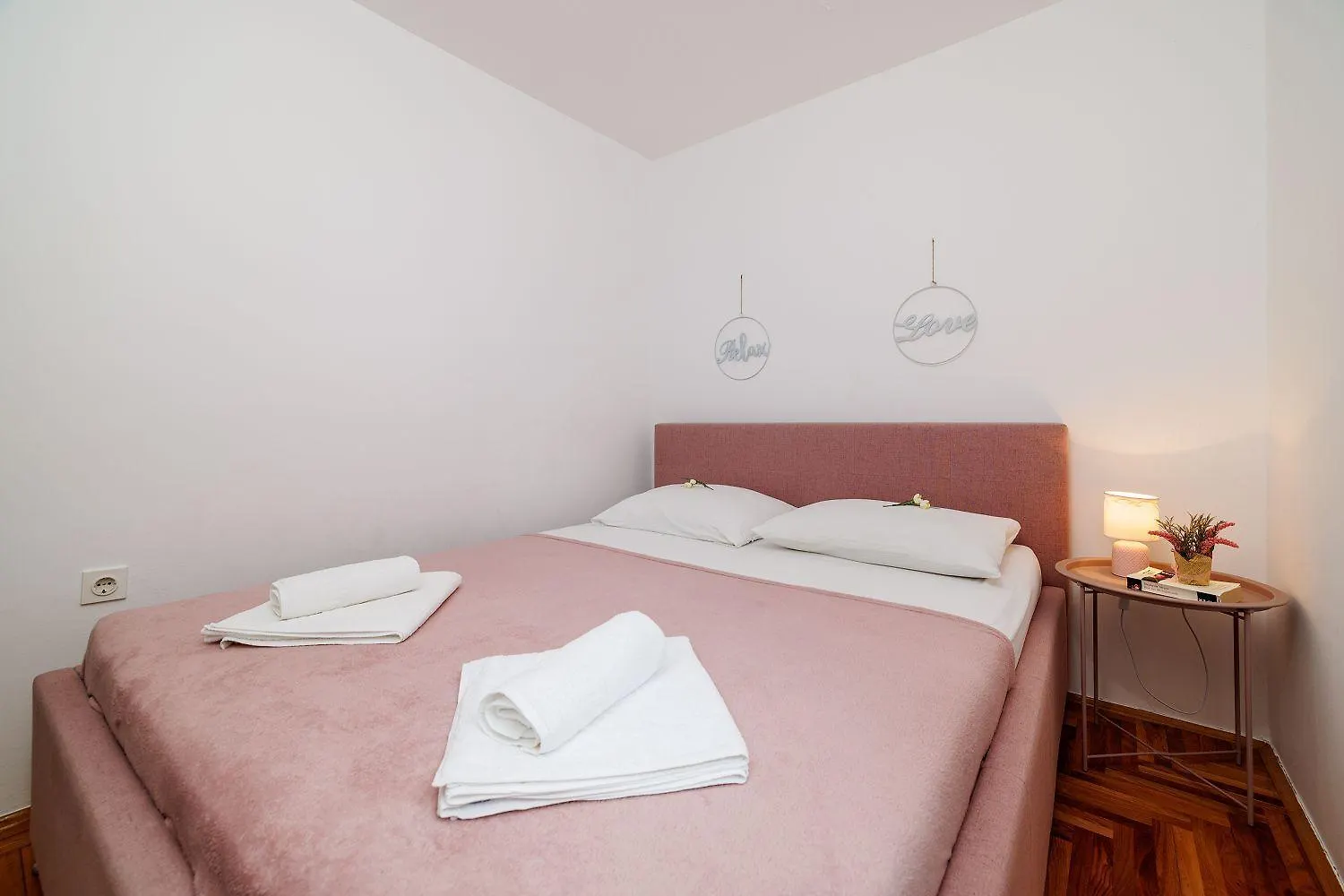 Faszinierendes Apartment Nur 150 Meter Zum Strand Mit Jacuzzi, Billard, Pool, Grill Dramalj 0*,  Croatia