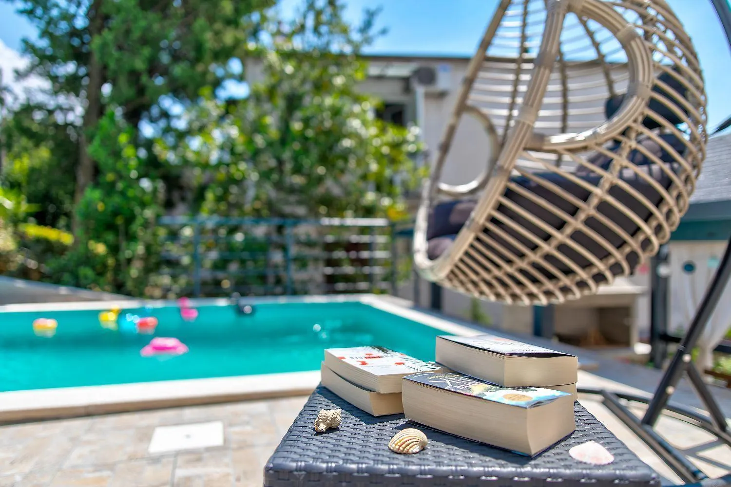 Faszinierendes Apartment Nur 150 Meter Zum Strand Mit Jacuzzi, Billard, Pool, Grill Dramalj