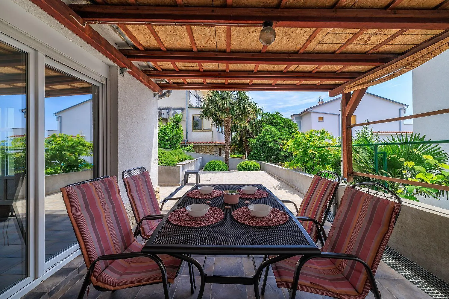 Faszinierendes Apartment Nur 150 Meter Zum Strand Mit Jacuzzi, Billard, Pool, Grill Dramalj